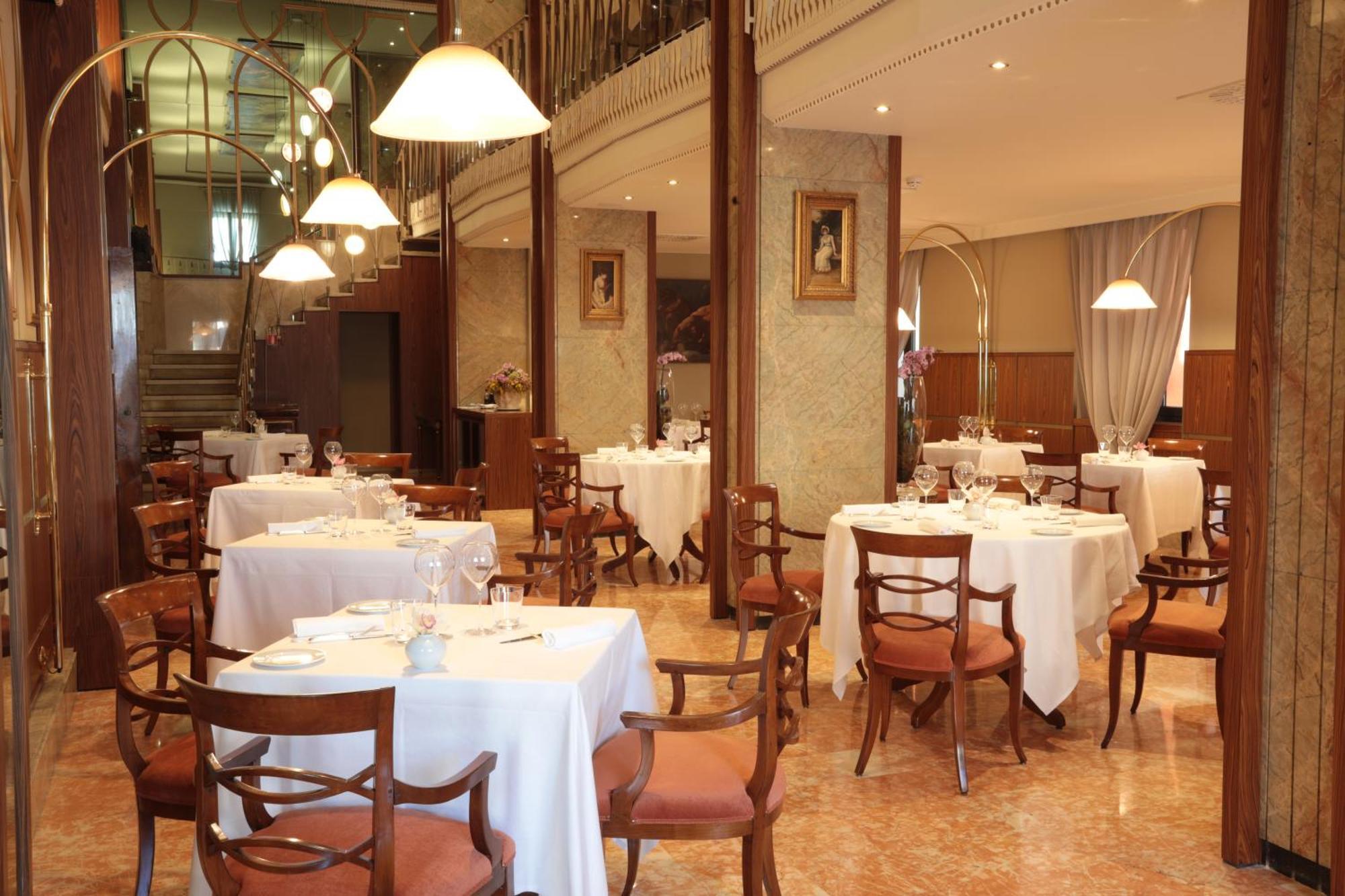 Due Torri Hotel Verona Esterno foto